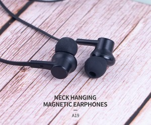 Paling laris Wireless Celebrat A19 Magnetic BT 5.0 Headset